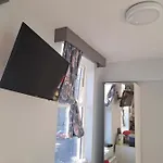 Mo\'S Room